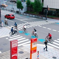 アピール走行のコースに設定されている大阪市内初の本町通りの自転車レーン
