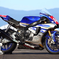 スポーツランドSUGOで公開された「team R1 & YAMALUBE」YZF-R1M