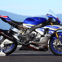 スポーツランドSUGOで公開された「team R1 & YAMALUBE」YZF-R1M