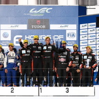 LMP2クラスの表彰式。