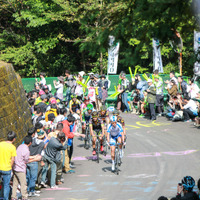 ジャパンカップサイクルロードレースはお祭り…盛り上がるペイント、熱くなる観客たち
