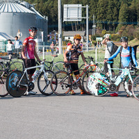 ジャパンカップサイクルロードレースに集まった痛チャリの人々