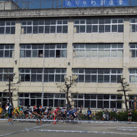 立川市の廃校で「SUNSET CYCLOCROSS」が開催