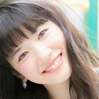 永野芽郁、最高の笑顔を披露！ カレンダー発売 画像