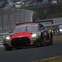 GT300クラスの#10 GT-R。