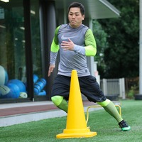 ラグビー日本代表・小野晃征選手の練習。カラーコーンを避ける動作は素早い