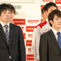 2016年4月にコナミスポーツクラブに入社する体操の加藤凌平（右）と古谷嘉章（2015年12月1日）