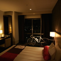 【山口和幸の茶輪記】沖縄の高級ホテルが宿泊パックを開発…部屋まで自転車を持ち込める 画像