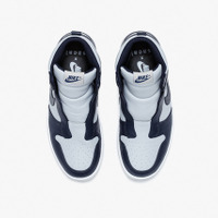 NIKE DUNK HI LUX / SACAI 2万2,000円