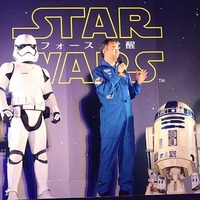 ストームトルーパー＆野口聡一＆R2-D2＆C-3PO／『スター・ウォーズ／フォースの覚醒』公開記念東京スカイツリー点灯式