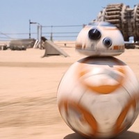 走るBB-8／『スター・ウォーズ／フォースの覚醒』- (C) 2015Lucasfilm-Ltd.-&-TM