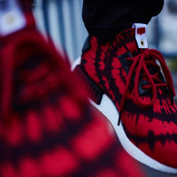 「エヌエムディー ランナー プライムニット ナイス キックス（NMD Runner PK Nice Kicks）」（2万3,000円）