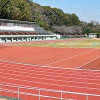 マートフォンケースを投げて飛距離を競う「スマホケース投げ世界大会」が神奈川で開催