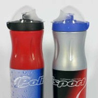 炎天下でも冷たさが長持ちする、人気のヨーロピアンブランド｢ポリスポーツ｣のサーモボトルが新デザインにリニューアル。ユニコでは2005年夏より販売を開始した。