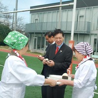 早大ラグビー部、新潟県の新米「新之助」とパートナーシップ協定締結（2016年3月18日）