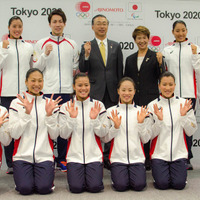 シンクロナイズドスイミング日本代表とパラリンピック競泳日本代表・山田拓朗（2016年3月28日）