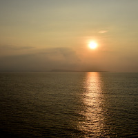 船の上から見る夕焼けは格別です