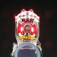 世界最小・最軽量。ユニコから、LED(発光ダイオード)を使用したサイクル用セイフティライト「バイクガイ RX-6」が発売された。小さなボディで最長300時間の点灯が可能。