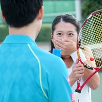 錦織圭がドッキリ仕掛け人に！「エアーサロンパス」テレビCM