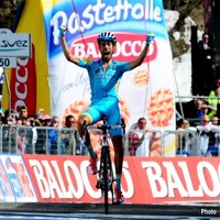 ジロ・デ・イタリア第15ステージを制したファビオ・アルー