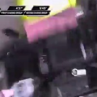 【ジロ・デ・イタリア14】カメラクルー衝突の瞬間…第14ステージ 画像