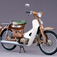 SUPER CUB DELUXE C50DX（1971年）（参考画像）