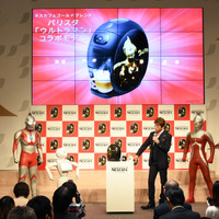 哀川翔とPepperがクイズ対決！「バリスタ ウルトラマンコラボモデル」発表会