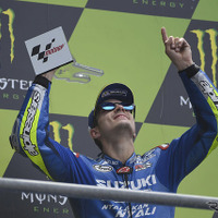 スズキが8年ぶりにMotoGPで表彰台を獲得