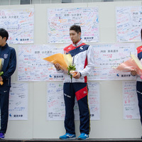 東洋大学でリオ五輪代表選手壮行会が開催、左から陸上の松永大介、競泳の萩野公介と内田美希（2016年5月16日）