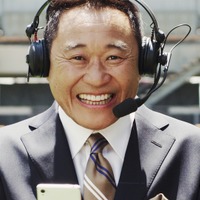 松木安太郎、ゲーム実況「激突!! Jリーグプニコンサッカー」テレビCM 画像