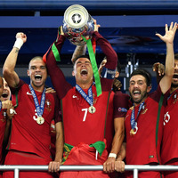 サッカー欧州選手権で優勝したポルトガル代表（2016年7月10日）