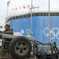 リオデジャネイロ五輪市内で立哨する軍人（2016年8月3日）