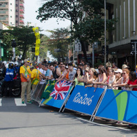 リオデジャネイロ五輪、女子自転車ロードレースを応援する観客（2016年8月7日）