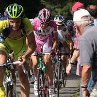 　フランス中部を舞台にして開催されているツール・デュ・リムザンは、8月20日にサンマルタンドジュサクからサンジュリアンまでの189.6kmで第3ステージが行われ、ケスデパーニュのダビド・アロヨが優勝。同タイムの2位になったチームメートのマチュー・ペルジェが総合ト