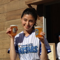 「YOKOHAMA BAY BEER FESTIVAL 2016」に橋本マナミが登場（2016年8月26日）