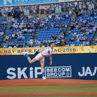 橋本マナミ、「筒香選手の身体を触りまくりたい」…ベイスターズ始球式に登板