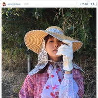 桐谷美玲、「農家スタイル」でセクシー目線 画像