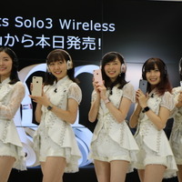左から松井珠理奈さん、須田亜香里さん、大矢真那さん、高柳明音さん、古畑奈和さん（2016年9月16日）