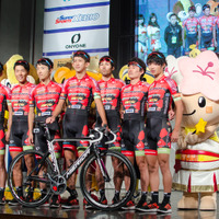 ジャパンカップサイクルロードレースのチームプレゼンテーション、宇都宮ブリッツェン（2016年10月21日）