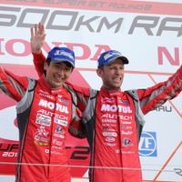 [GT500]MOTUL AUTECH GT-Rの松田次生（左）とロニー・クインタレッリ（右）