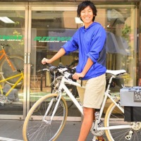 ライトウェイ、自転車で全国ツアーするウクレレアーティスト八桁圭佑さんを支援 画像