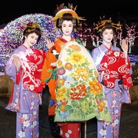 東映太秦映画村、新選組や花魁が光るイルミネーションの点灯式を開催 画像