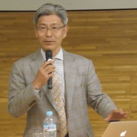 講師となった木塚朝博教授
