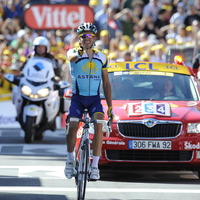 　UCI・国際自転車競技連合が選出する最優秀選手に、ツール・ド・フランスで2年ぶり2度目の総合優勝を達成したスペインのアルベルト・コンタドール（27＝アスタナ）が選ばれた。12月14日にスペインのマドリッドで、UCIのパッド・マッケイド会長からトロフィーが授与され