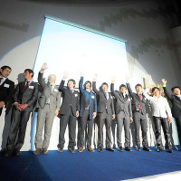 　2010年はコンチネンタルチームとしての活動を一時停止すると宣言したEQA・梅丹本舗・グラファイトデザイン（運営＝シクリズムジャポン）が、恒例のイヤーエンドパーティを東京・赤坂で開催した。すでに移籍が決まった日本人選手全メンバーと浅田顕監督、スタッフらが