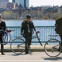 アメリカ生まれの折りたたみ自転車「MONTAGUE」 画像