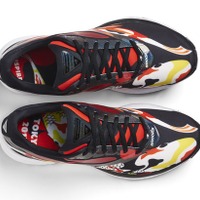 ブルックス、限定ランニングシューズ「TOKYO Launch4 “KOI 鯉”」発売