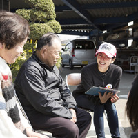 浅田舞、社会貢献プロジェクト大賞団体を訪問