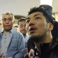 ジムを埋め尽くすほど大勢の報道陣、村田諒太はこの注目度に何を思う