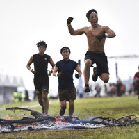 障害物レース「リーボック　スパルタンレース」優勝タイム男子35分34秒、女子43分21秒